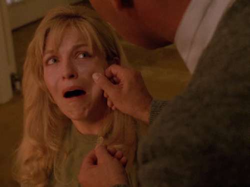 Laura Palmer (Twin Peaks) // Dennis Reynolds (It's Always Sunny In Philadelphia)