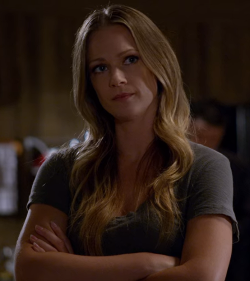 damnhotmsimmons:Screencaps of Jennifer Jareau in X-(10x01)