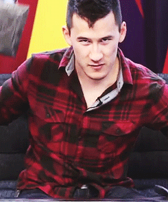 markipliergif:  Why does he have to be so sexy? O-O I have the biggest crush on him D’:The fittest youtuber ✌