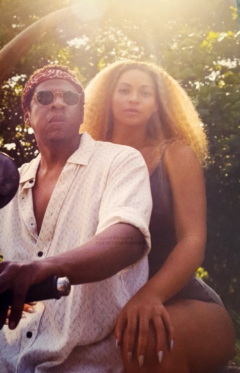 queenbeyduh:  OTR II Tour Book