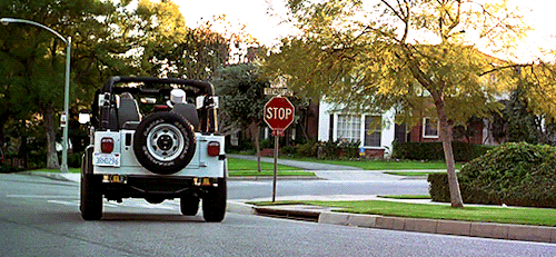 throwbackblr:You try driving in platforms.Clueless (1995) dir. Amy Heckerling