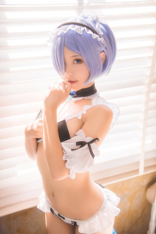 sasha16123: #ecchi #cute #sexi #cosplay #rem