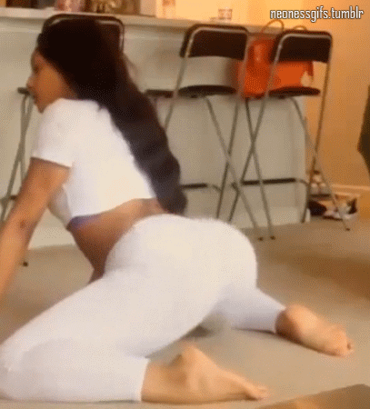 neonessgifs:  Mizz Twerksum