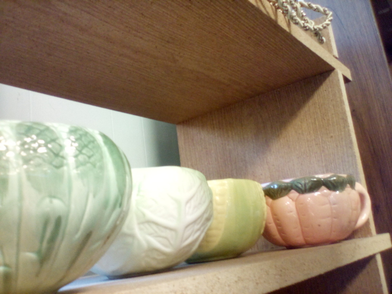 shiftythrifting:Vegetable themed soup mugs found at the Salcha Senior Center, Alaska