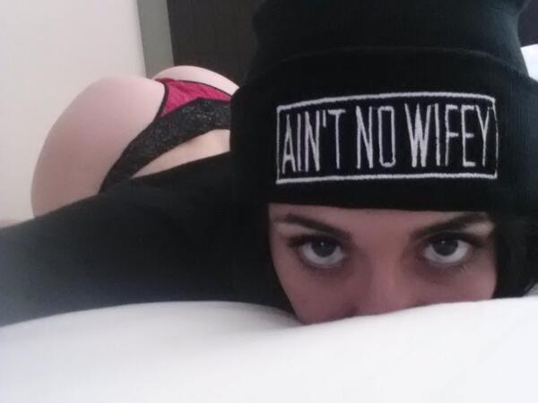 pervnerd69:  Newcomer Mandy Muse pt.1