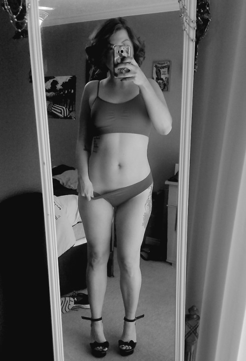 ladypapillonxxx: Hope your Sunday is lazy and cum-filled 😉