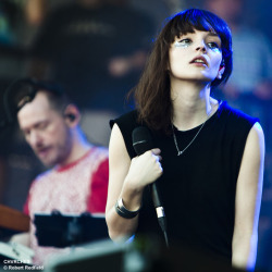 rhaennys-targaryen:  CHVRCHES performed at