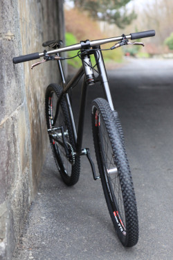 bikesandgirlsandmacsandstuff:  (via Victoire Cycles: Introducing MTB Frames - PROLLY IS NOT PROBABLY)  Simply beautiful!  :-D