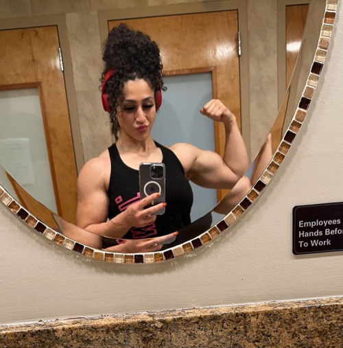 girlswithbiceps:Girl Biceps Rock! porn pictures