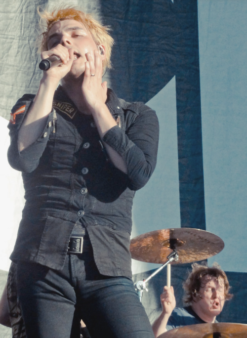 desert-scng:“My Chemical Romance @ Big Day Out 2012 Perth” (1, 2) by Michael_Spencer (CC BY-NC 2.0)[
