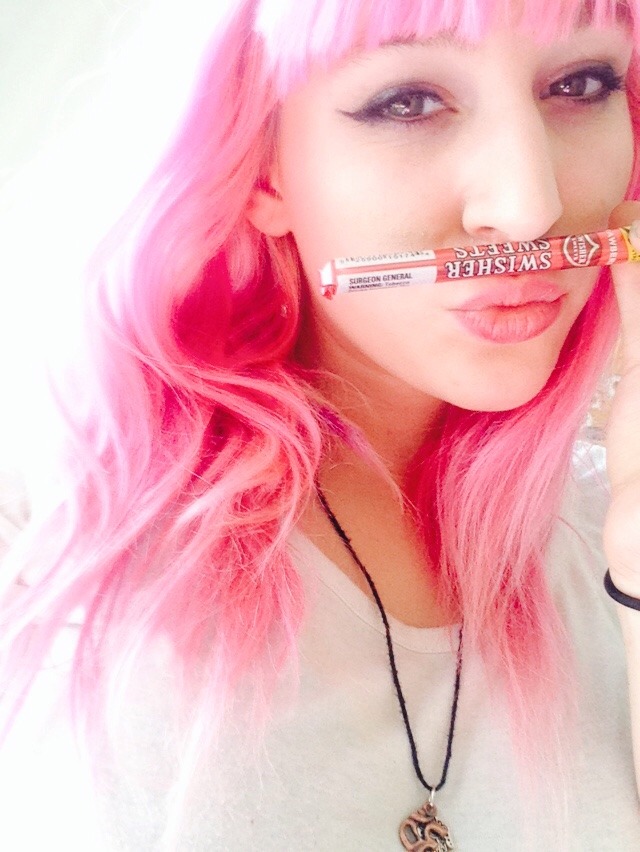 zen-mommy:Everything pink c: