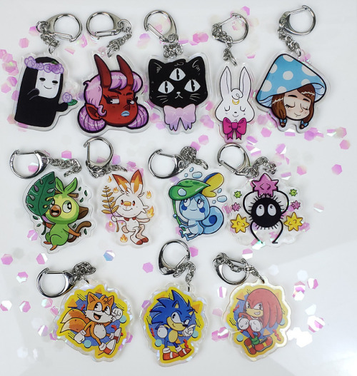 Regular and holographic acrylic keychain charms for sale~ Some charms comes with matching waterproof