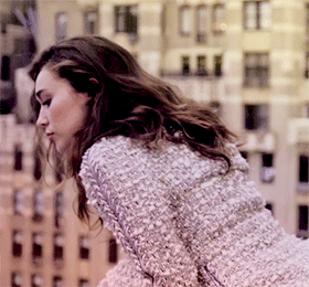 hosie4legacies: CHANEL Couture Alycia Debnam-Carey