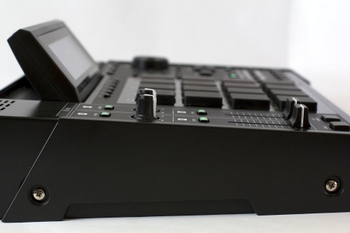 16squarez:  Mpc 2500 Side Shotty “blacked out/green LEDs”