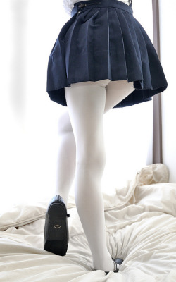 sutiblr:  School uniform with white tights on Flickr. 