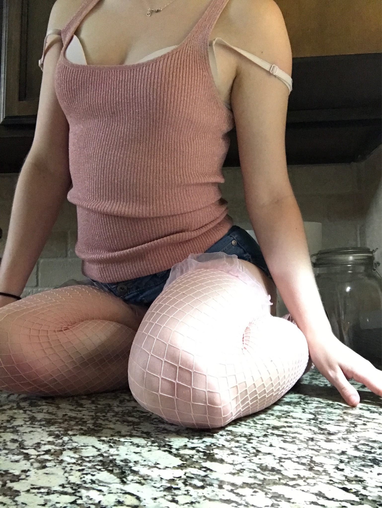 sleepycloudkitten:back at it again, bein an attention slut 
