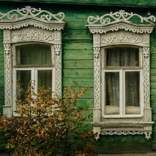 gagarin-smiles-anyway: Traditional Russian window frame - nalichnik (by Andrei Lisitsyn)