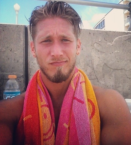 furrytrade:  My future BF Taz  Follow both of my blogs @ http://furrytrade.tumblr.com/ & http://dirtyrabbithole.tumblr.com