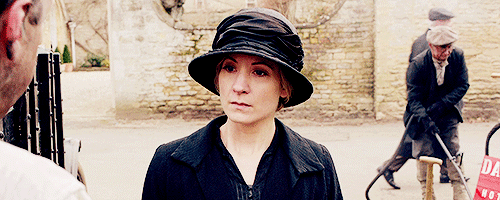 herewestand:  Anna Bates ➞ 4.02