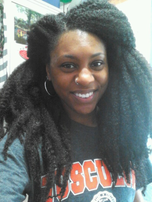 queen-pharaoh:Just wanted to post my hair again. It’s a lot of damn hair but I love it. Crochet brai