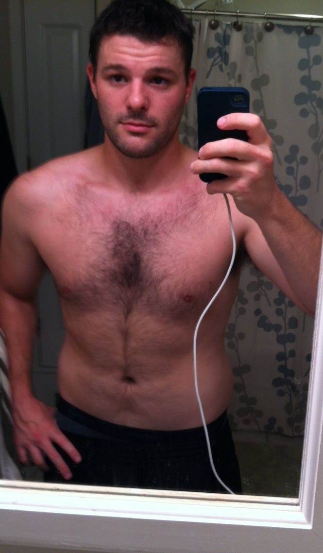 exposingstr8beef:  Handsome 27 y/o exposing himself.