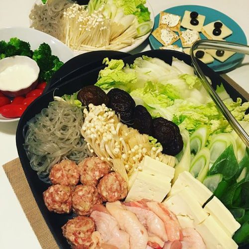 From Gastroposter Yuko Kuriyama, via Instagram: From our Farewell 2016 party. Japanese style hot pot