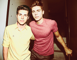 lolosmanips-blog:  Nolan Gerard Funk manip