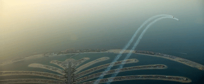 blazepress:  Watch Two Crazy Guys Fly Jetpacks Over Dubai in 4K