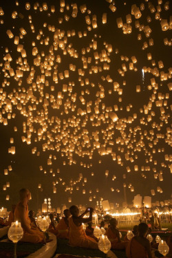 vurtual:  Floating Lantern (by Yang Tee Mon)Loy