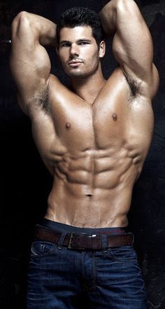 simplydwayne:  Beauty comes in ALL Shades. Pre-weekend Eye Candy! Make today great!