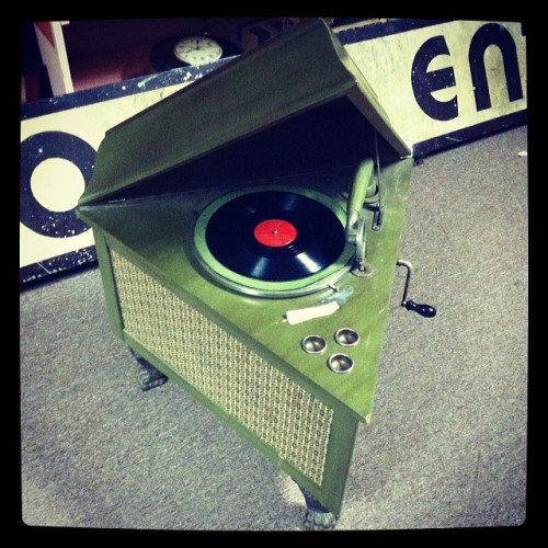 rubular:  This jewel  #vintage #recordplayer #victor #victrola #avocado #antique  #vinyl