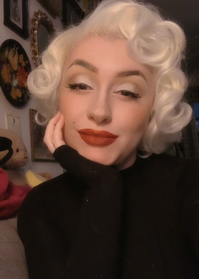 Marilyn Monroe inspired makeup and wig that I did today 🥰💕