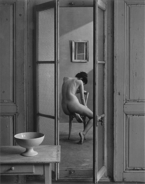 lightnessandbeauty:  Christian Coigny - through the door 