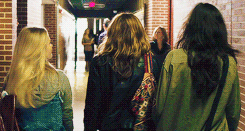 staymileys:  We’re in slow-mo cuz that’s how the hot girls always show up. 
