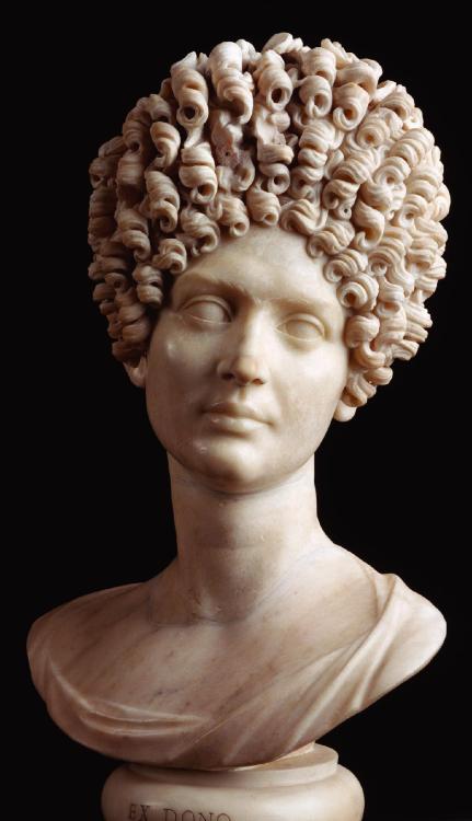 aparthistorystudy: Flavian Woman (c. 90 CE) Ancient Roman