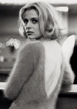 nostalgia-gallery:  Nastassja Kinsi in ‘Paris,Texas’ (1984)  by Wim Wenders