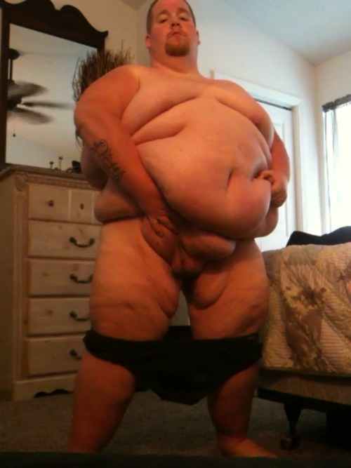xtubegene:  Fat gut little soft cock
