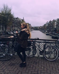 fknq:  throw back to exploring amsterdam with my n1