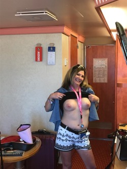 Oh the joy of a stateroom flash! Thank you so much for your submission