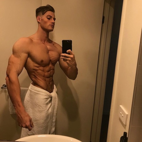 bicepsinsleeves:I Don’t know what I like more, His Massive Arms, the amazingly wide Lat’s Spread, his Gigantic Pecs, Washboard Abs, or those tree trunk legs! @Carltonloth is a perfect 10/10