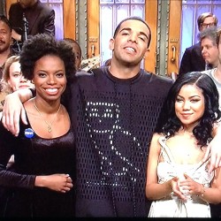 ovorepsup:  slangrap:  Say what you will, Drake won. #SNL  YOU MADE MY NIGHT AUBREY ILY