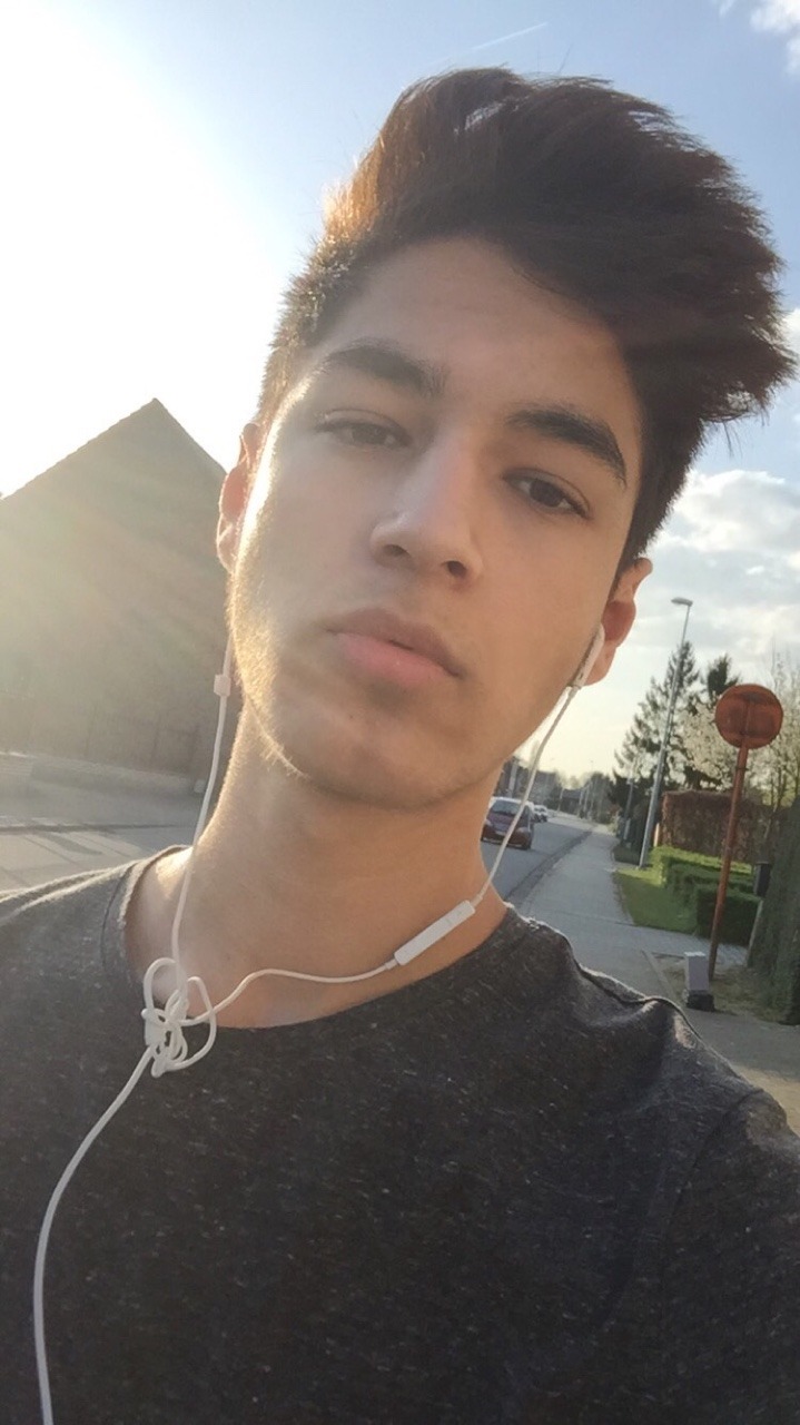 homosxl:  finally good weather omg