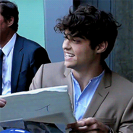 mikkeljensen:  Noah Centineo greets fans outside the premiere of Netflix’s Sierra
