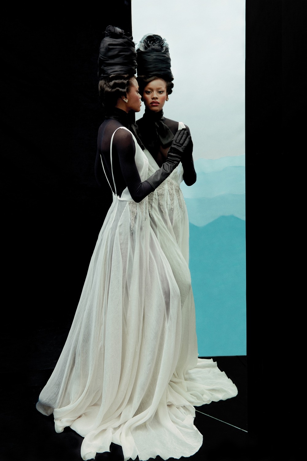 pocmodels: Scarllath Lopez by Mar+Vin for Emanuelle Junqueira Bridal SS 20