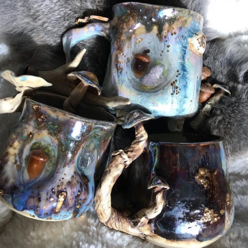 sosuperawesome:  Mugs Kelseys Starstuff on Etsy See our #Etsy or #Mugs tags