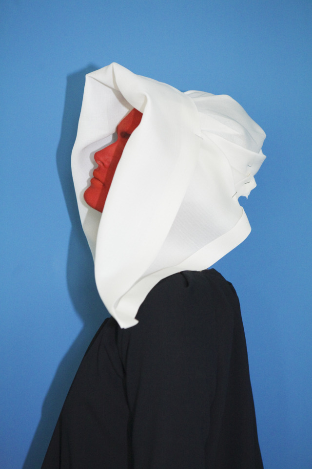 i-donline:  The eye-popping work of Viviane Sassen goes on show for the first time