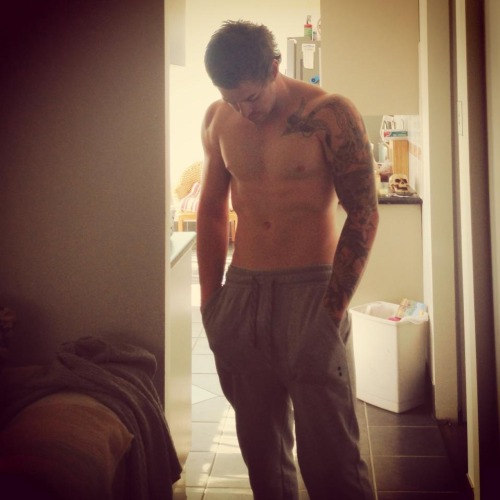 boywife19yo:  Australia makes the best tradies