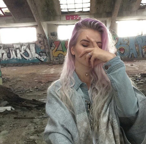 idrathergoforgirls:  Meet girls near you! 