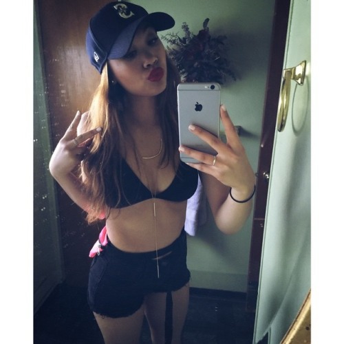 selfielover24: Instagram babe