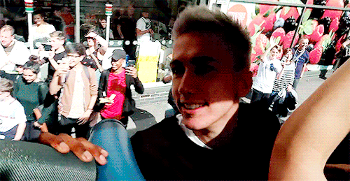 simonstrash: void-obriens: so can i fuck him or what HAHAHAH LITERALLY SAME